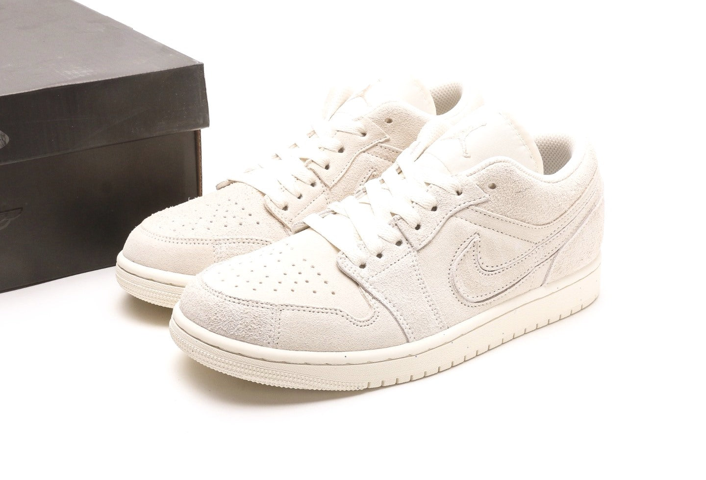 Air Jordan 1 Low SE Craft "Photon Dust/Grey"