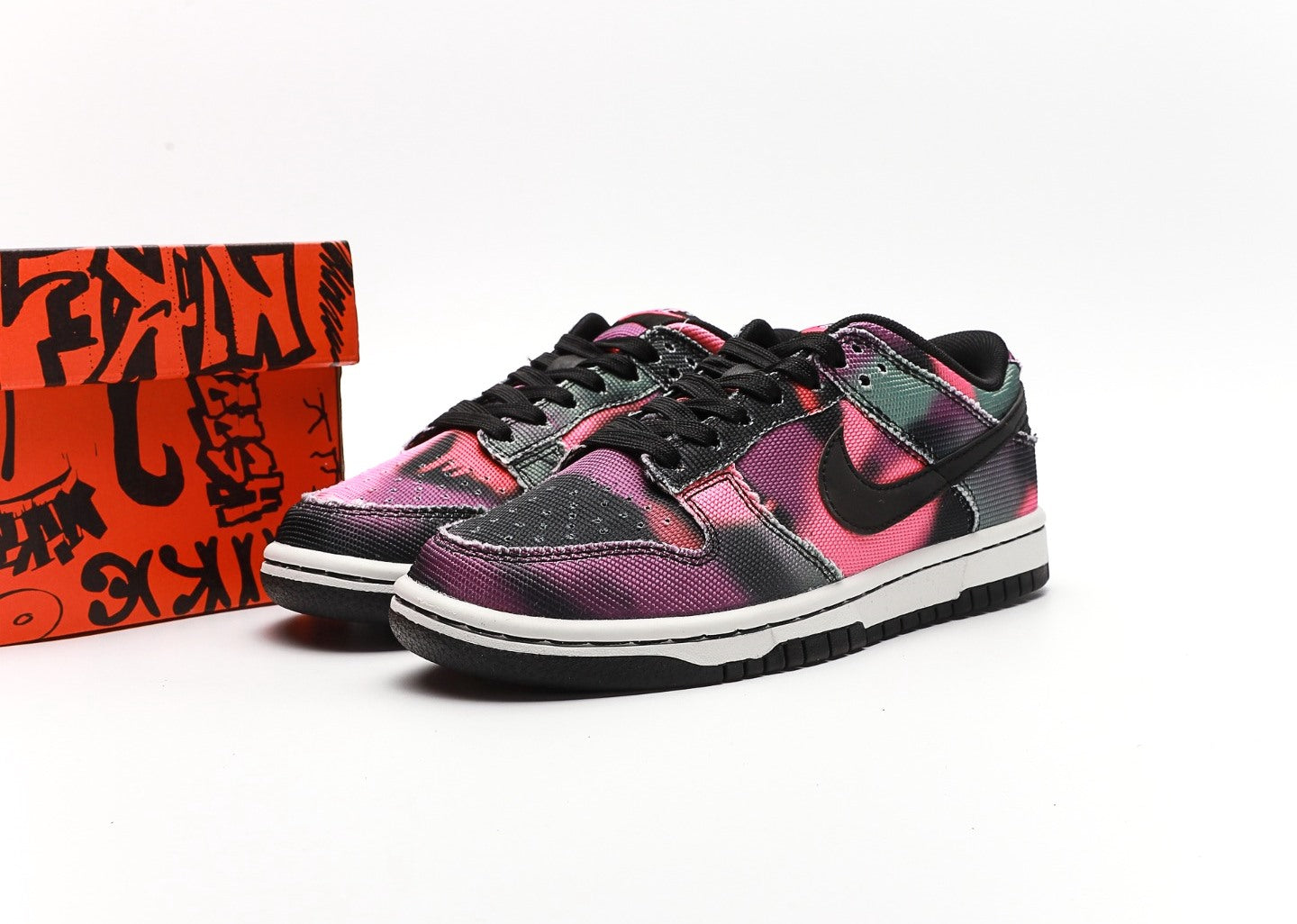 Dunk Low Graffiti [PK GOD]