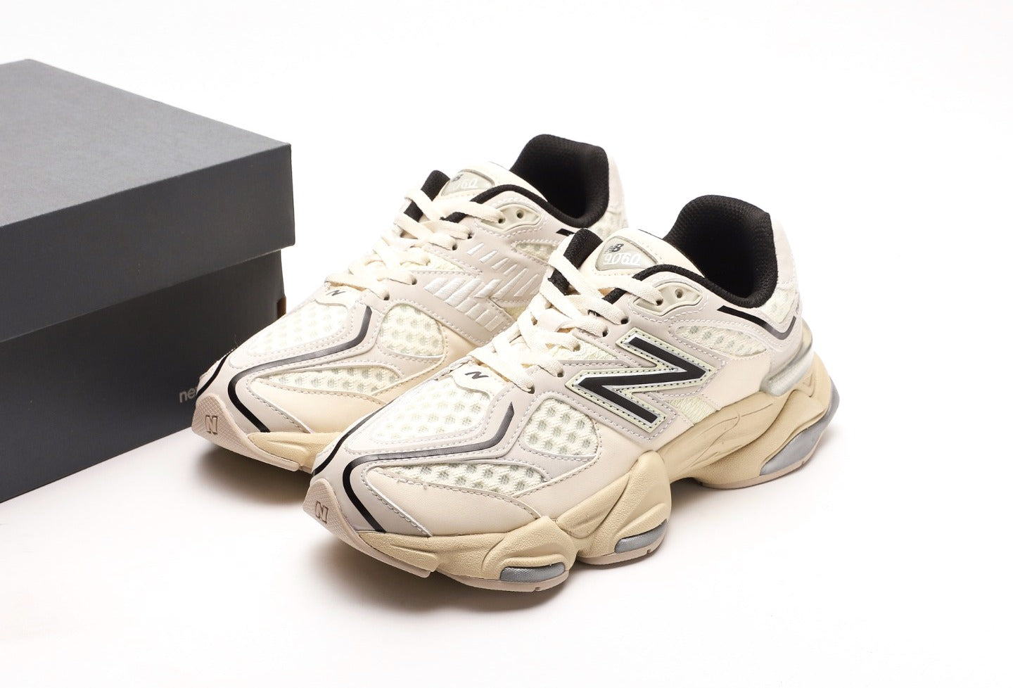 New Balance 9060 Turtledove Black