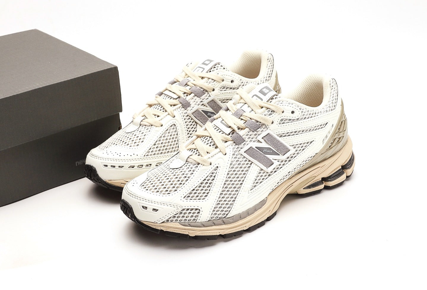 New Balance 1906R "Sea Salt Marblehead"