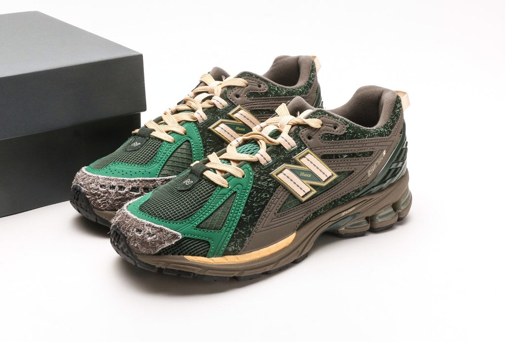 New Balance 1906R size? Exclusive "Diamond District Pack - Green"