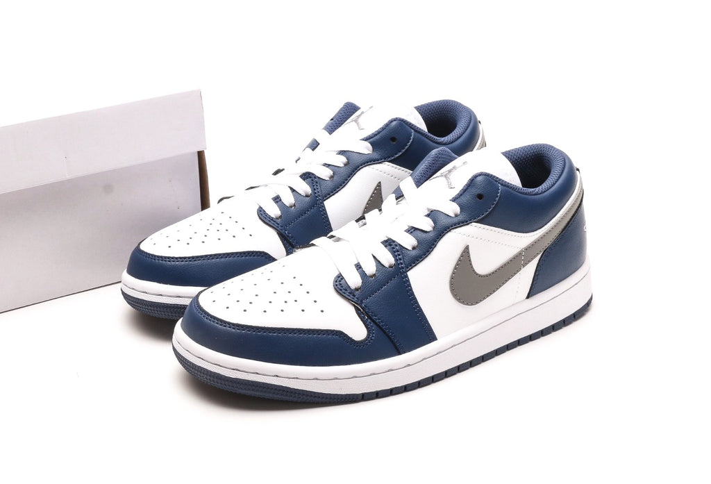 Air Jordan 1 Low Midnight Navy