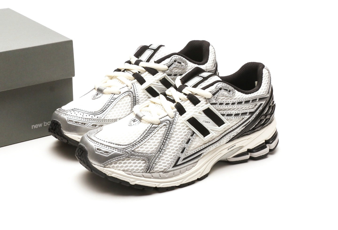 New Balance 1906R "Silver Metallic Black" [PK GOD]