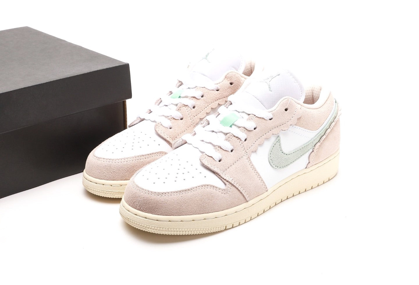 Air Jordan 1 Low SE Guava Ice [PK GOD]