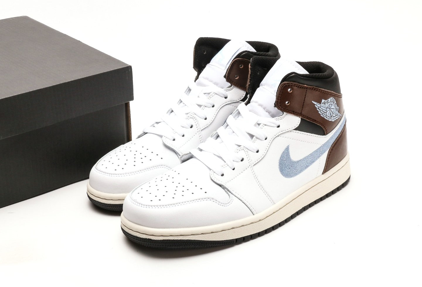 Air Jordan 1 Mid SE GS 'White Blue Grey'