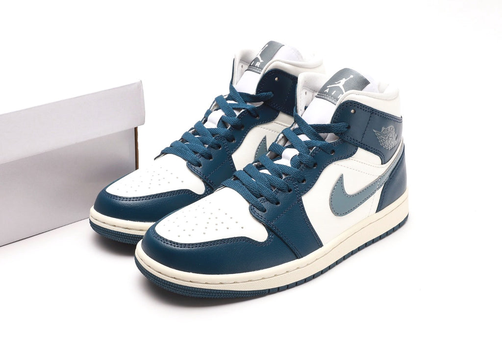 Air Jordan 1 Mid Sky J French Blue