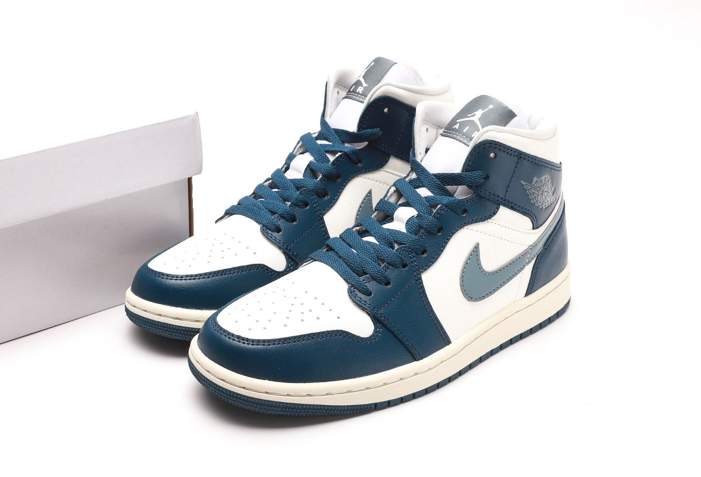 Air Jordan 1 Mid Sky J French Blue