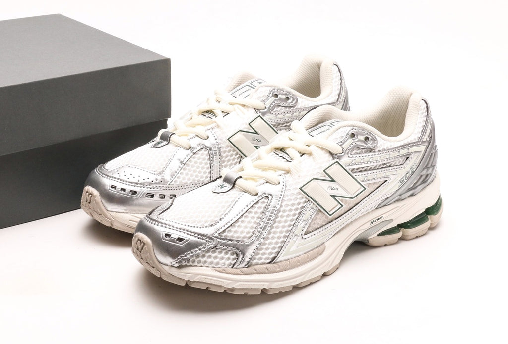 New Balance M1906RV1 Silver Metallic Sea Salt