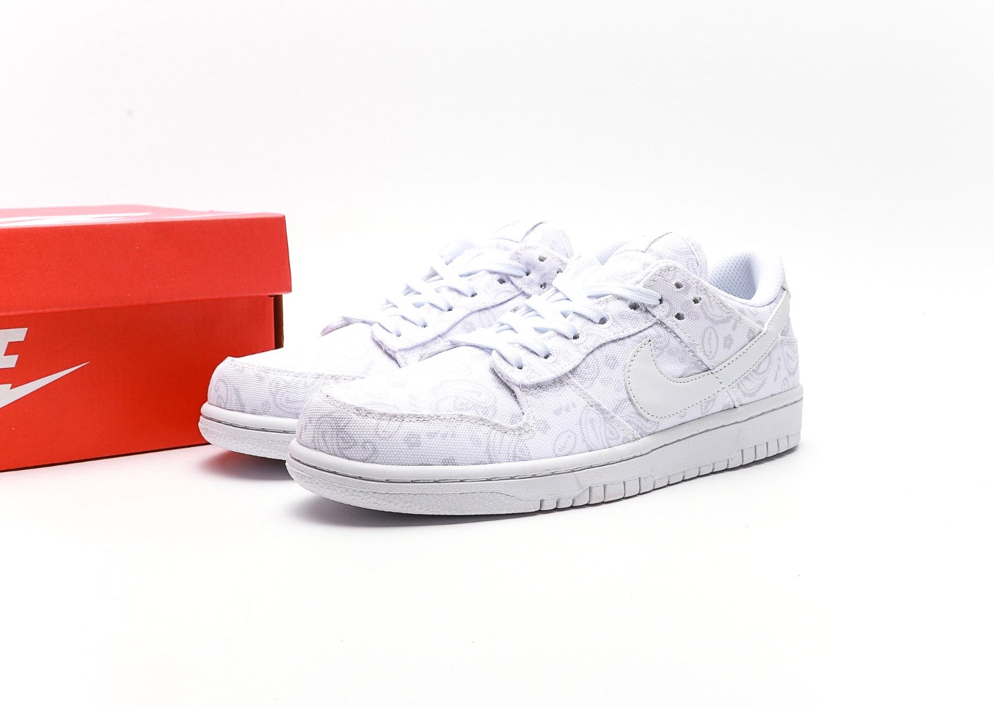 Dunk Low Paisley