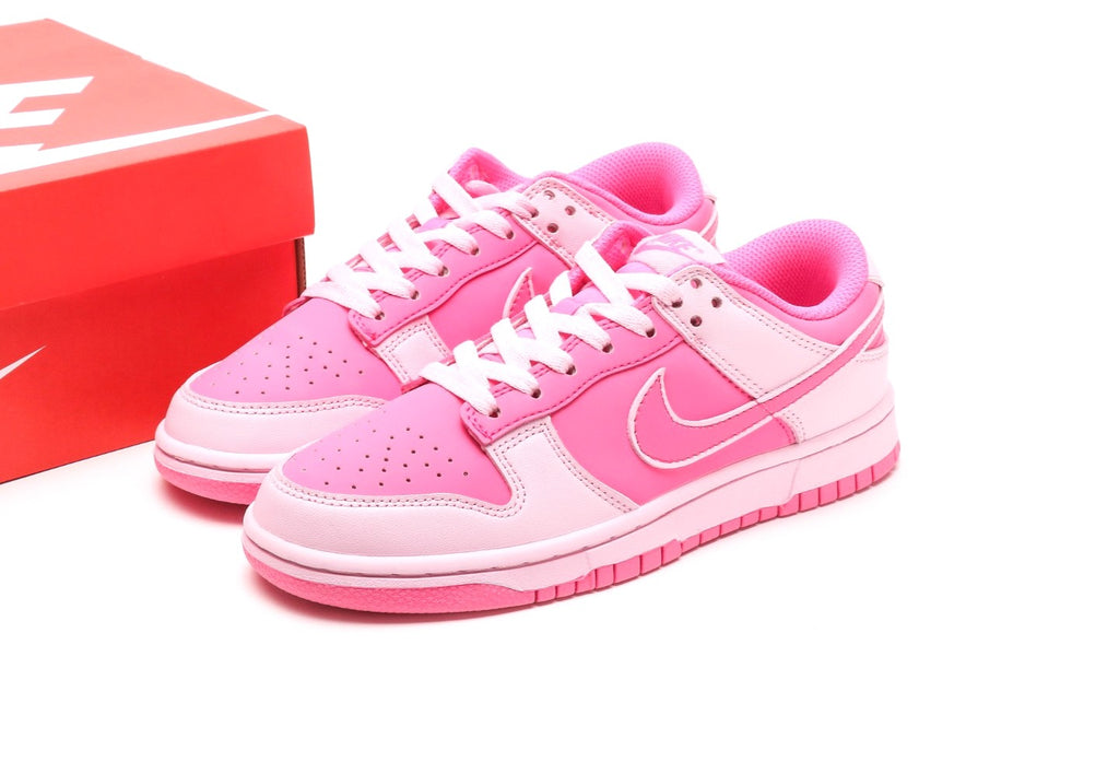 Dunk Low Hyper Pink