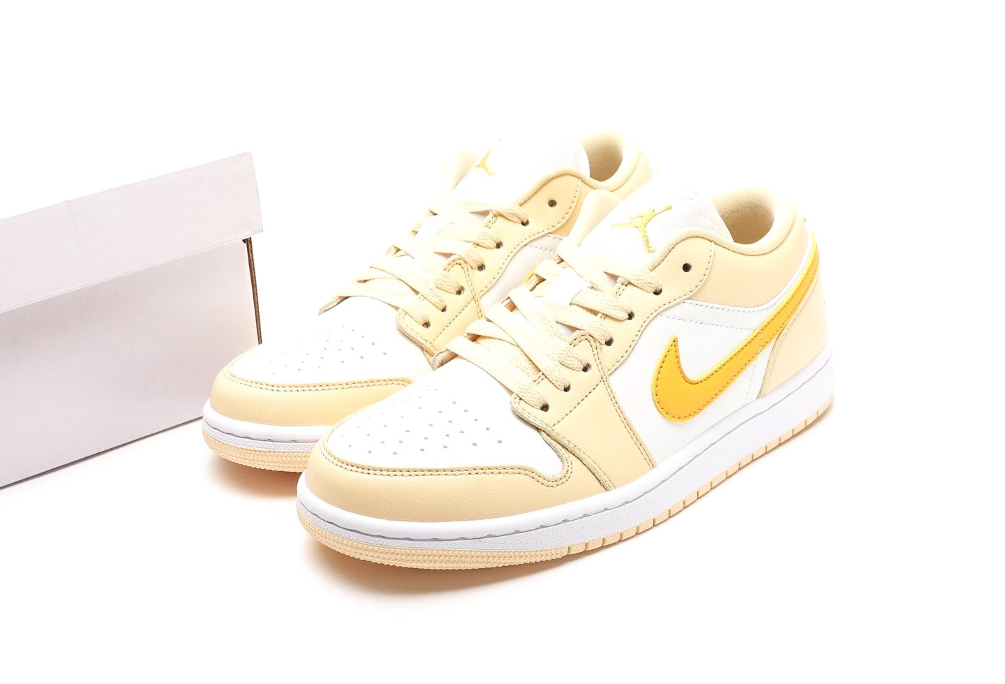 Air Jordan 1 Low "Team Gold"