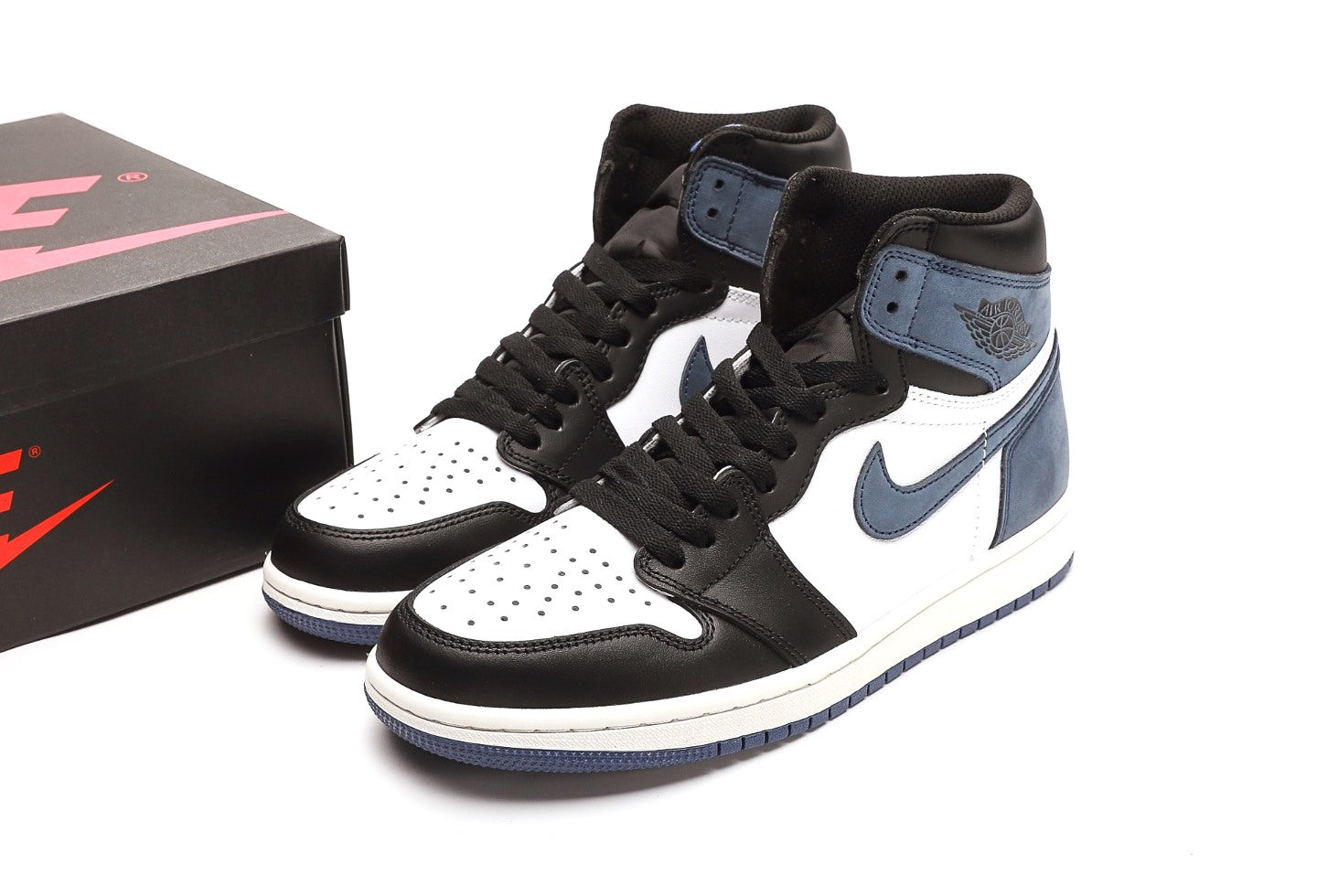 Air Jordan 1 Blue Moon