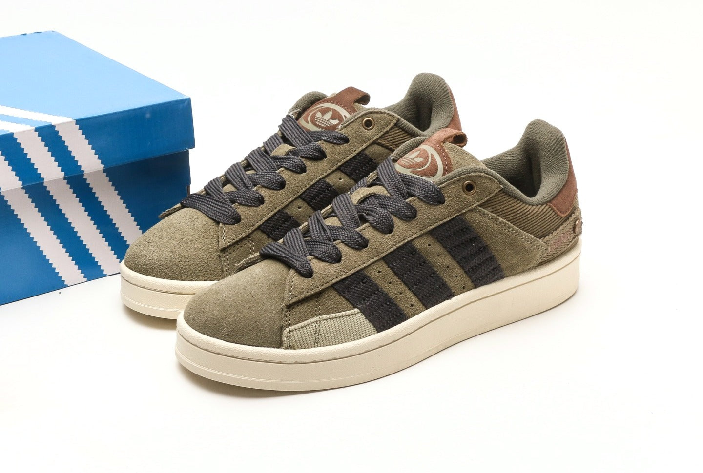 Campus 00s "Olive"