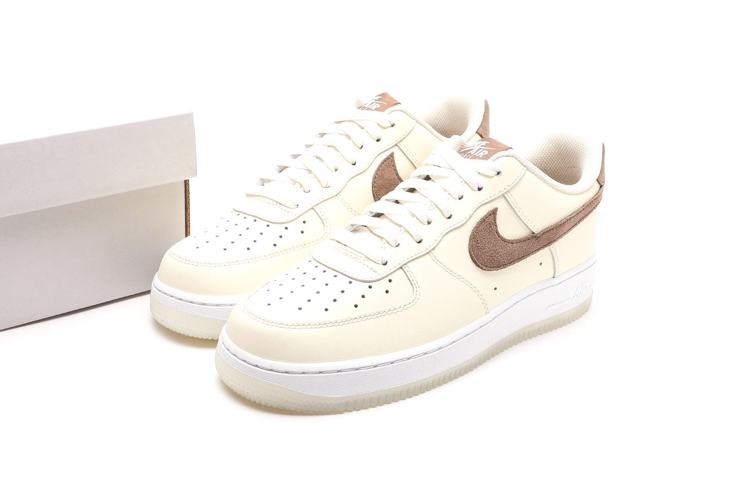 Air Force 1 Low Khaki Coconut Milk
