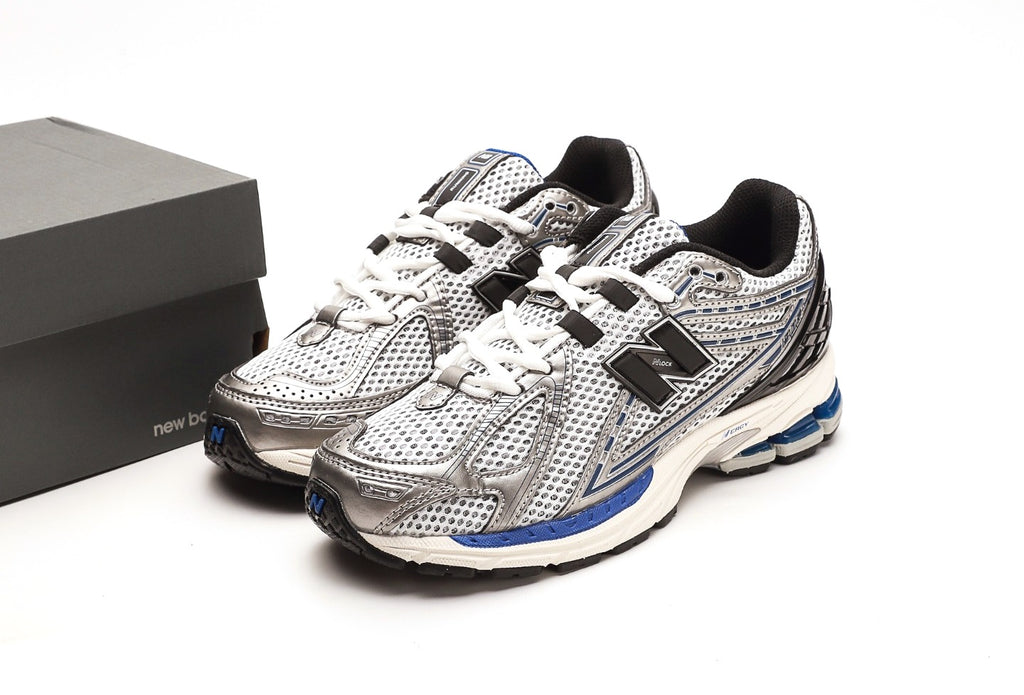 New Balance 1906R Silver Metallic