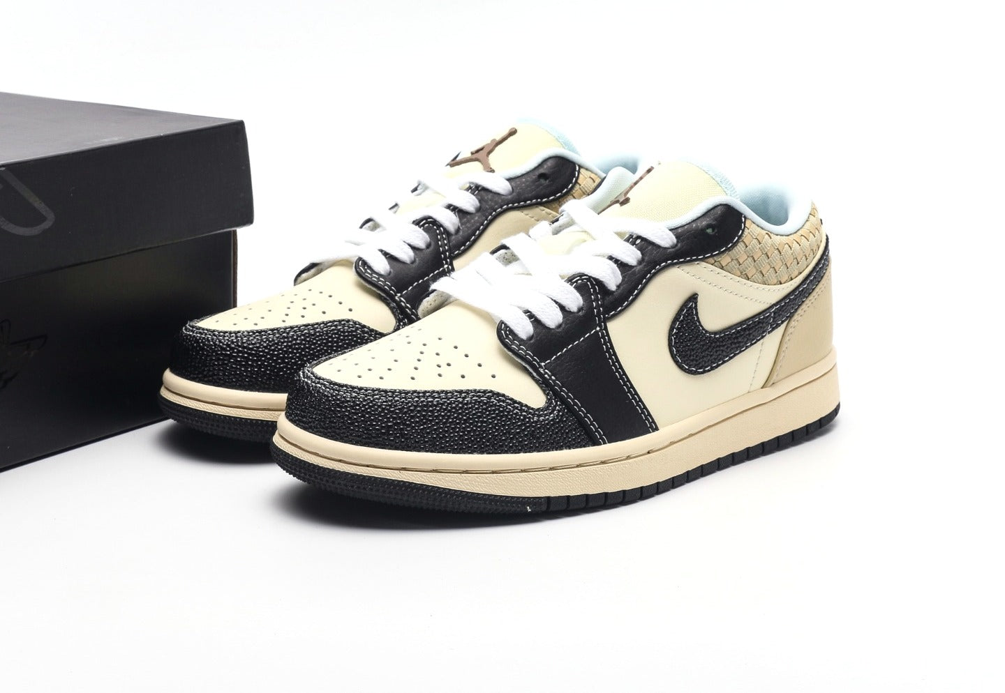 Air Jordan 1 Low SE "Woven"