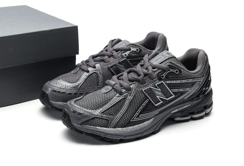 New Balance 1906R "Black/Silver"