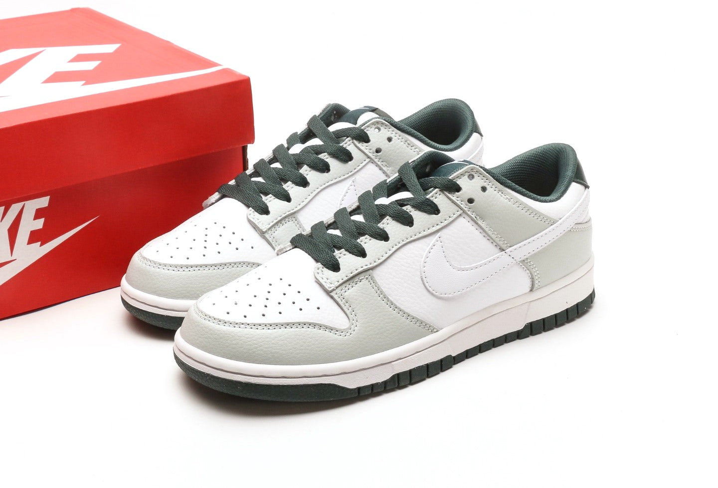 Dunk Low Photon Dust Vintage Green