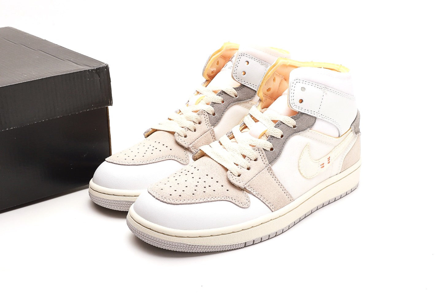 Air Jordan 1 Mid SE Craft Inside Out