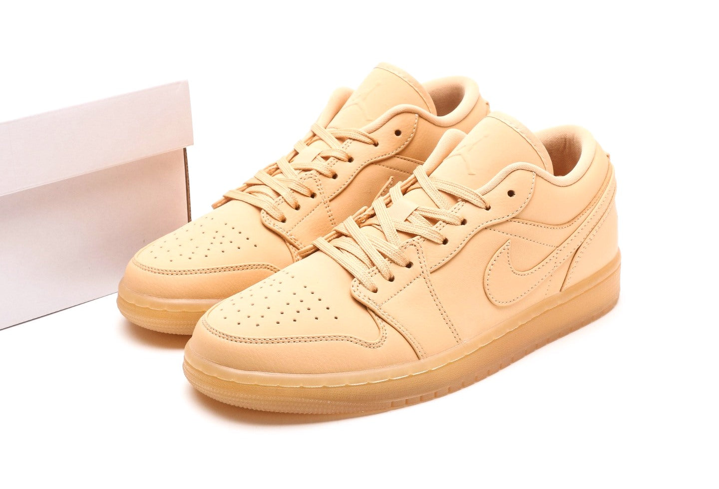 Air Jordan 1 Low SE "Sand"