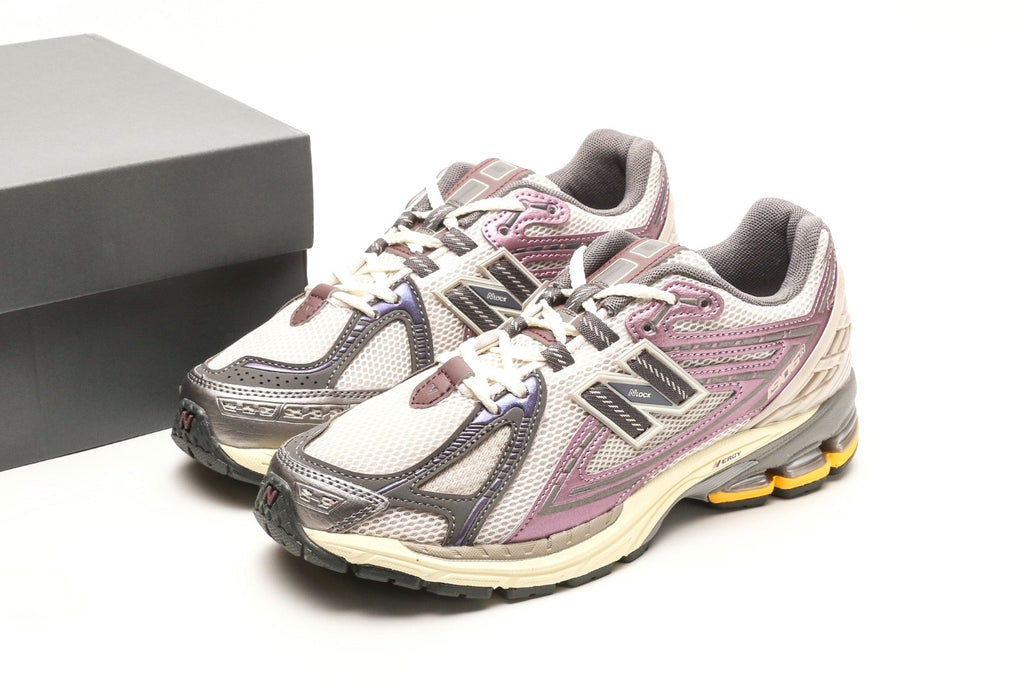 New Balance 1906R Licorice