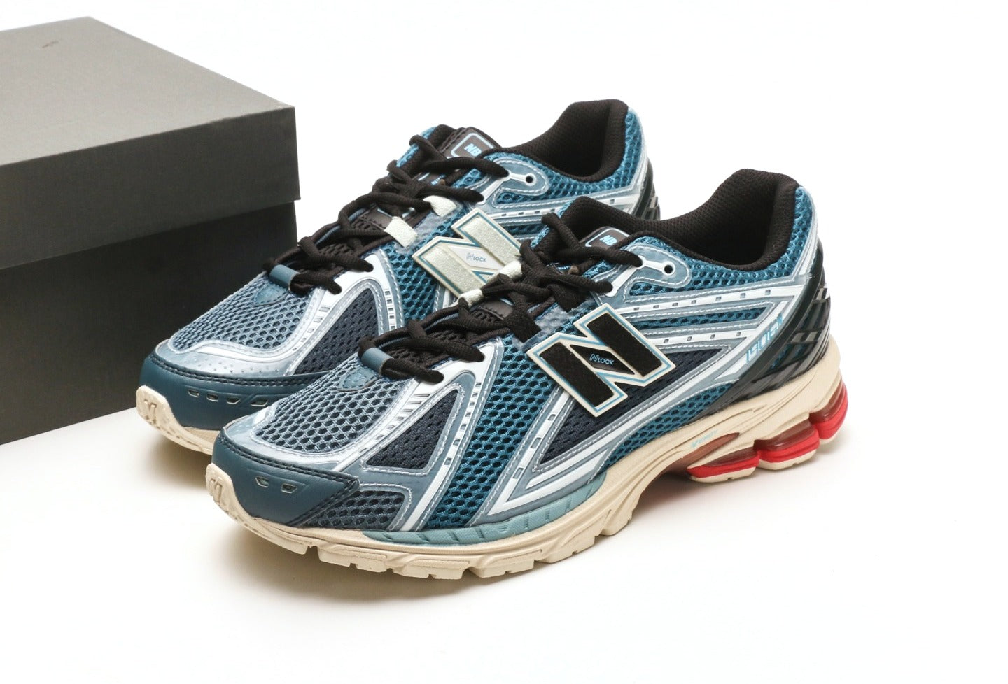 New Balance 1906R Footpatrol X-Ray