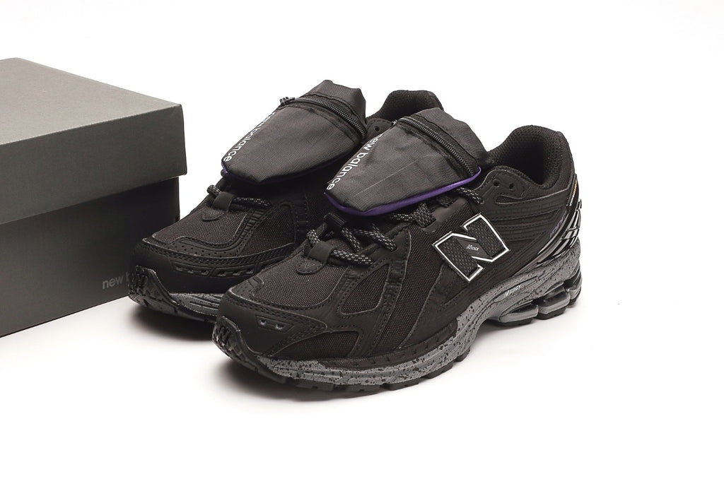 New Balance 1906R Cordura "Pouch - Black"