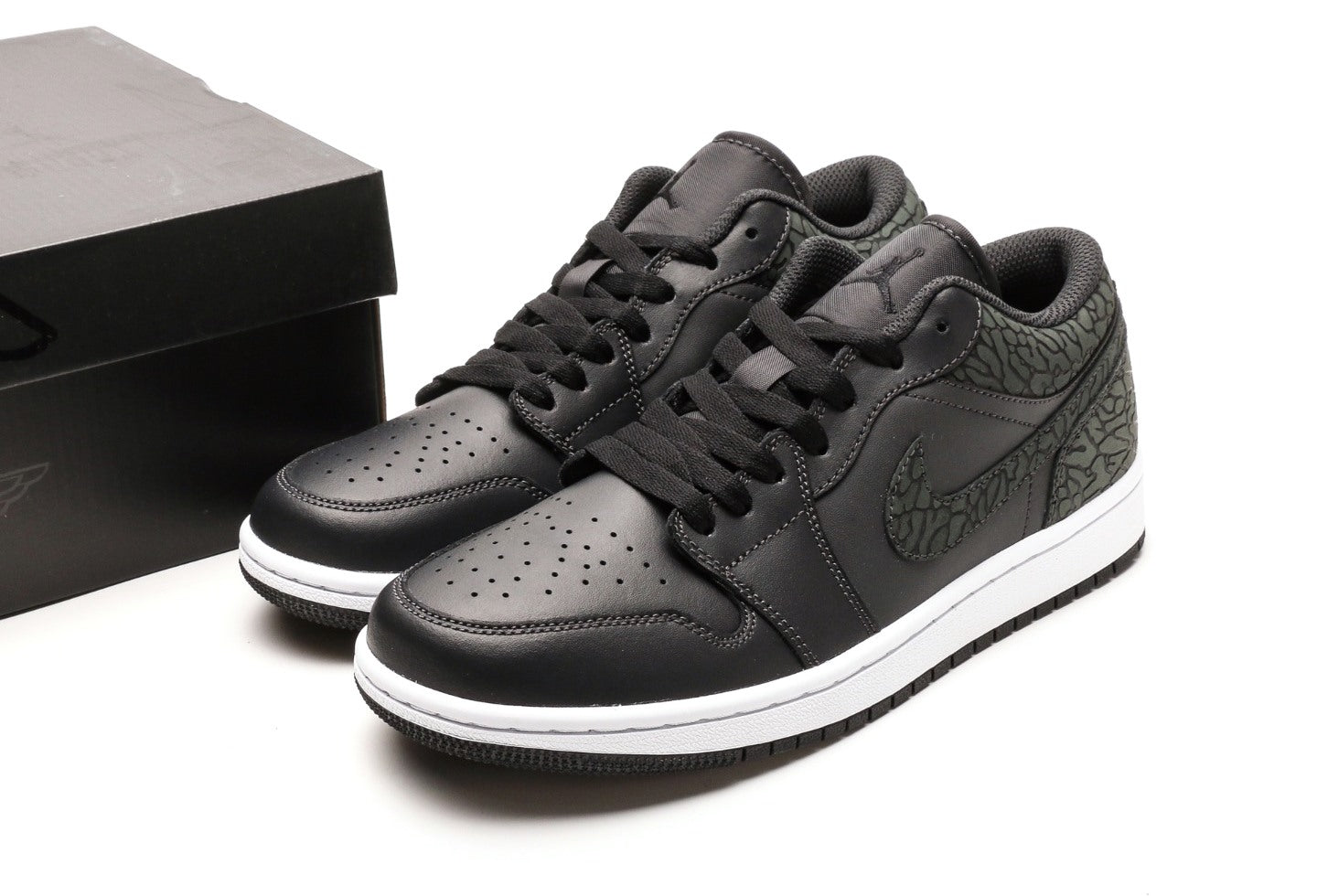 Air Jordan 1 Low SE 'Black Elephant'