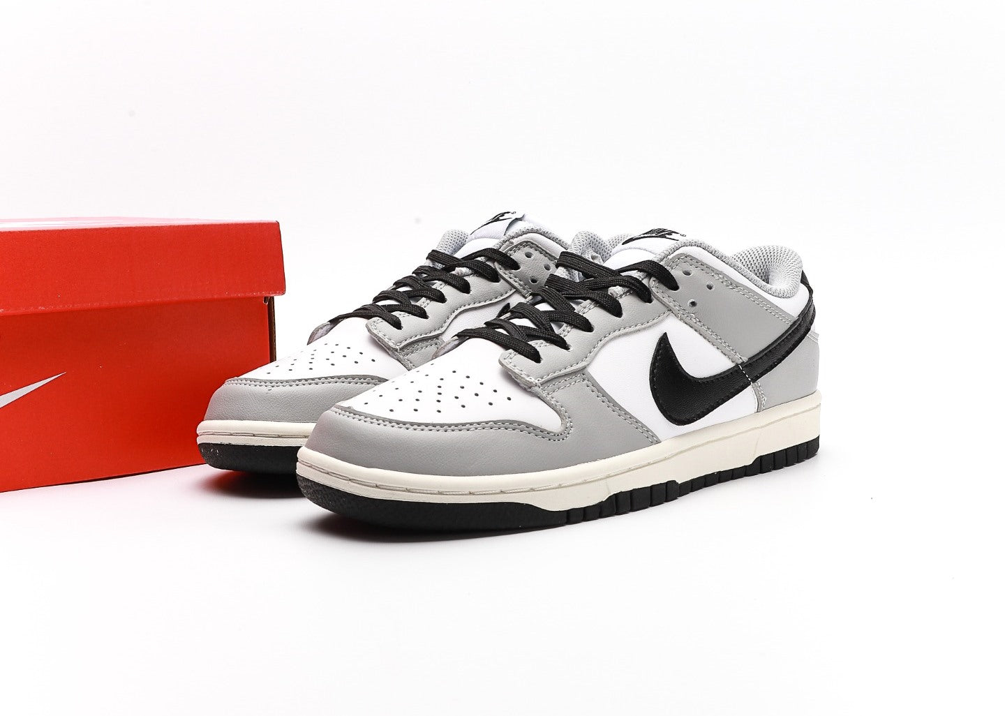 Dunk Low Light Smoke Grey