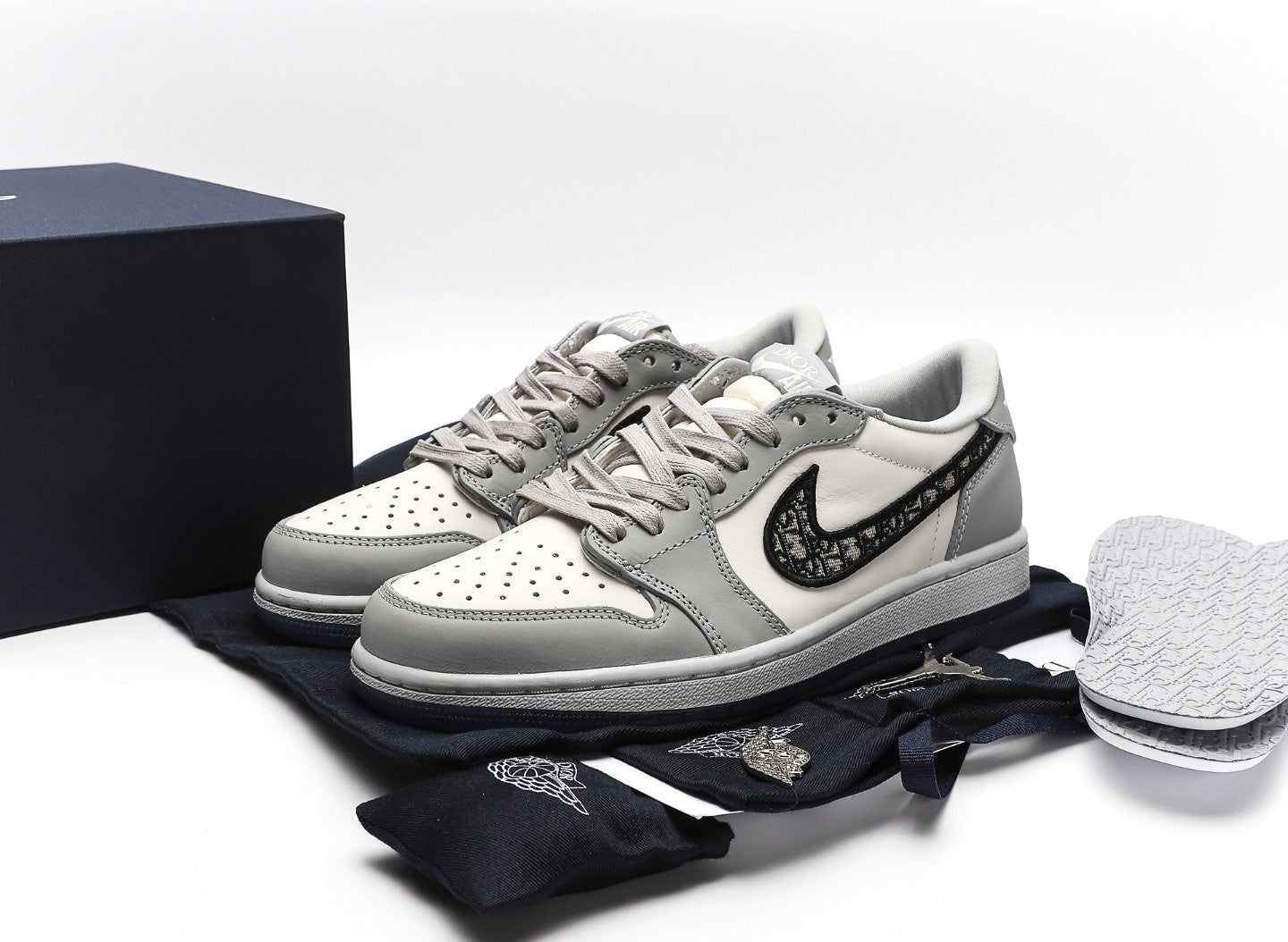 Dior x Air Jordan 1 Low "Wolf Grey"