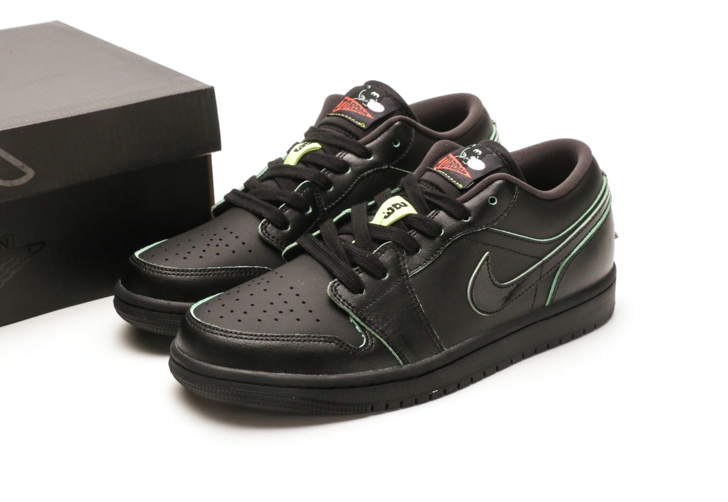 Air Jordan 1 Low SE  "Black Vapor Green"