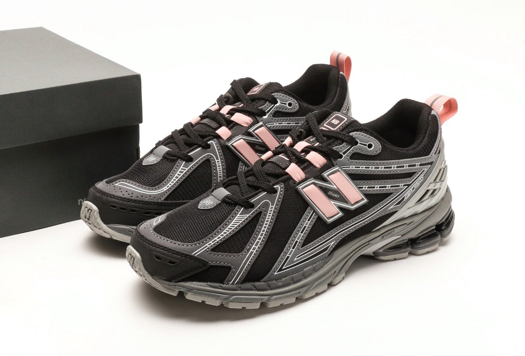New Balance 1906R "Black Pink Moon"
