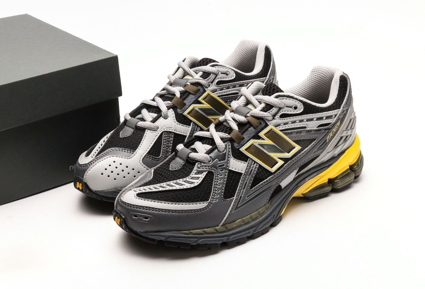New Balance 1906U Castlerock Ginger Lemon