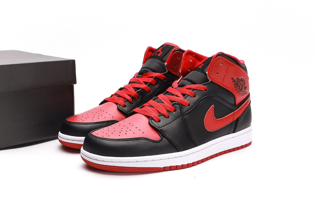 Air Jordan 1 Mid Alternate Bred