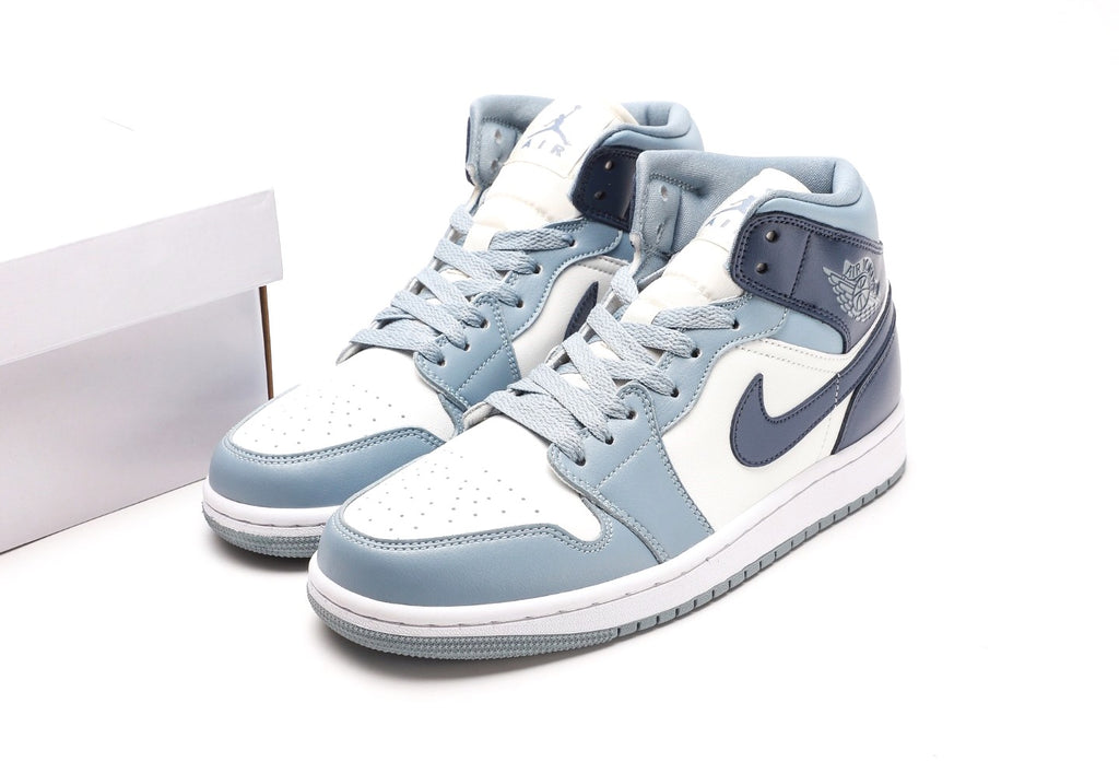 Air Jordan 1 Mid Blue