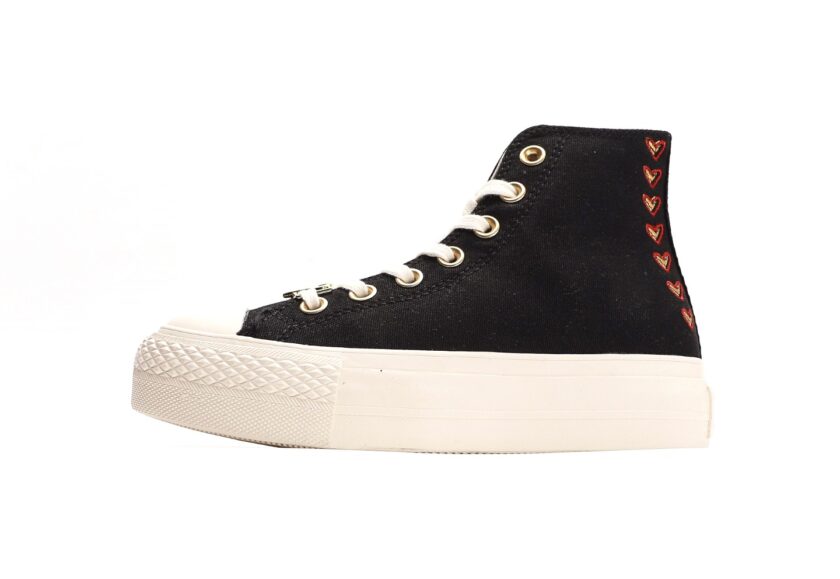 Chuck Taylor All Star Lift Platform Hearts in Black Egret