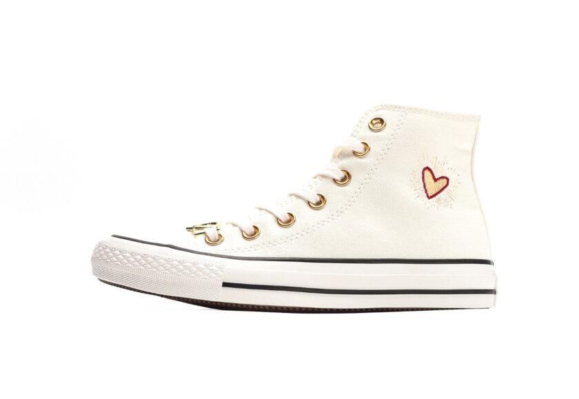 Chuck Taylor High Hearts White