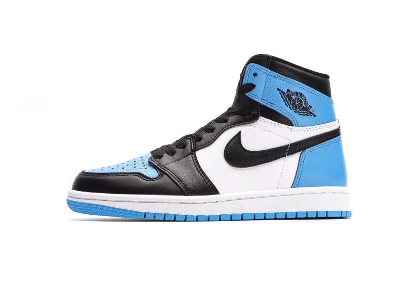 Air Jordan 1 Retro High OG "University Blue/Black"