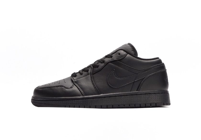 Air Jordan 1 Low "Triple Black"