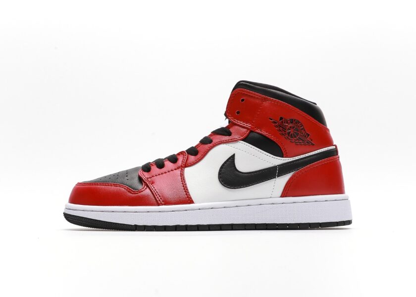 Air Jordan 1 Mid Chicago Toe