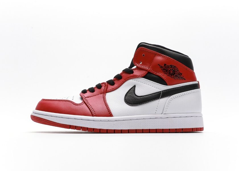 Air Jordan 1 Mid Chicago