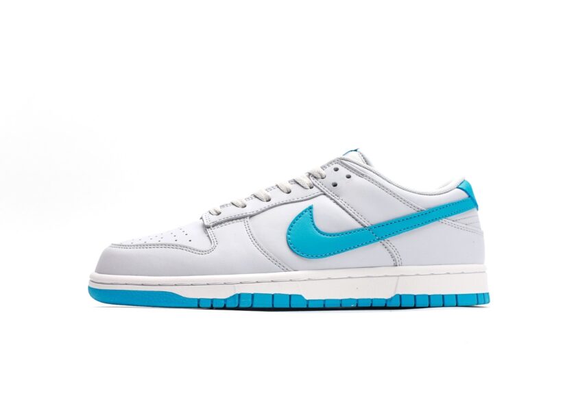 Dunk Low Light Bone Light Blue