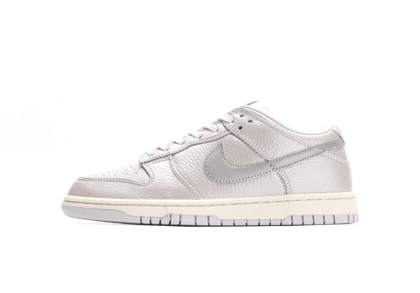 Dunk Low "Metallic Silver"