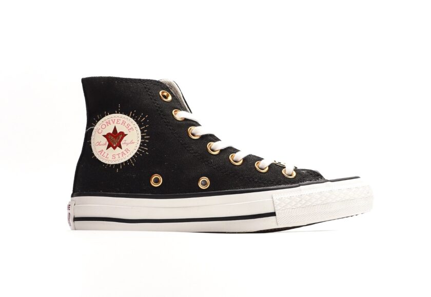 Chuck Taylor High Hearts Black - Image 2