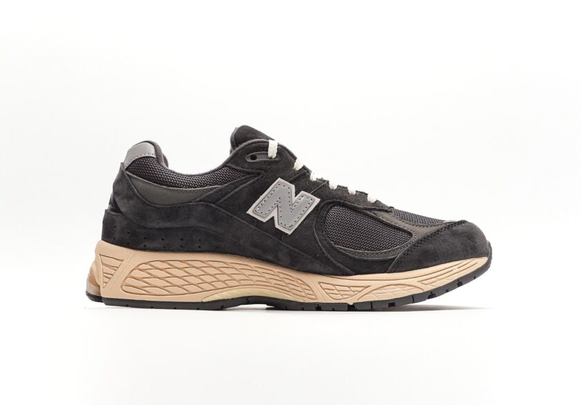 New Balance 2002R M2002RHO Grey Suede [PK GOD] - Image 2