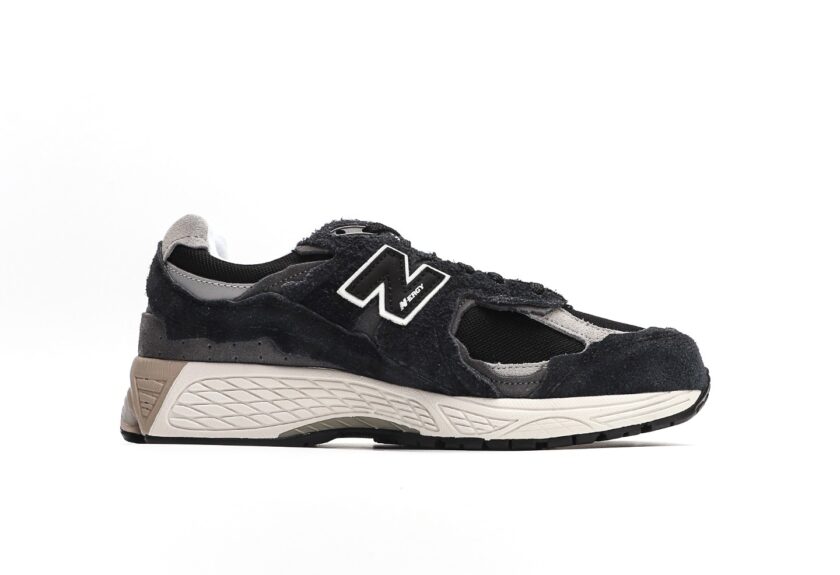 New Balance 2002R Protection Pack Black Grey - Image 2