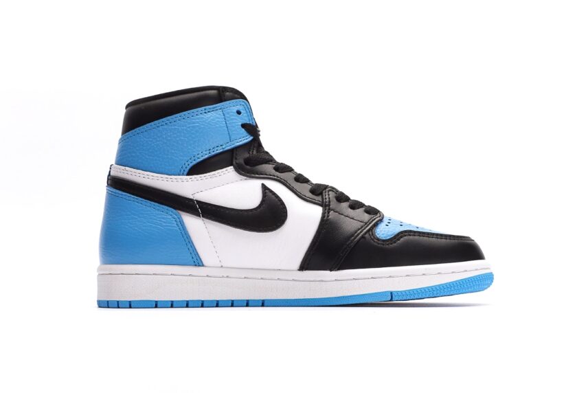 Air Jordan 1 Retro High OG "University Blue/Black" - Image 2