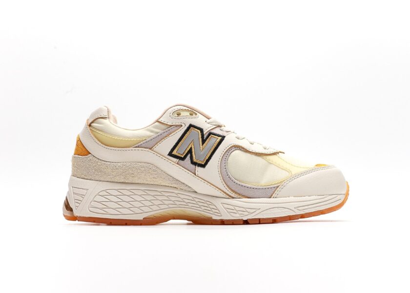 New Balance Joe Freshgoods x 2002R - Image 2