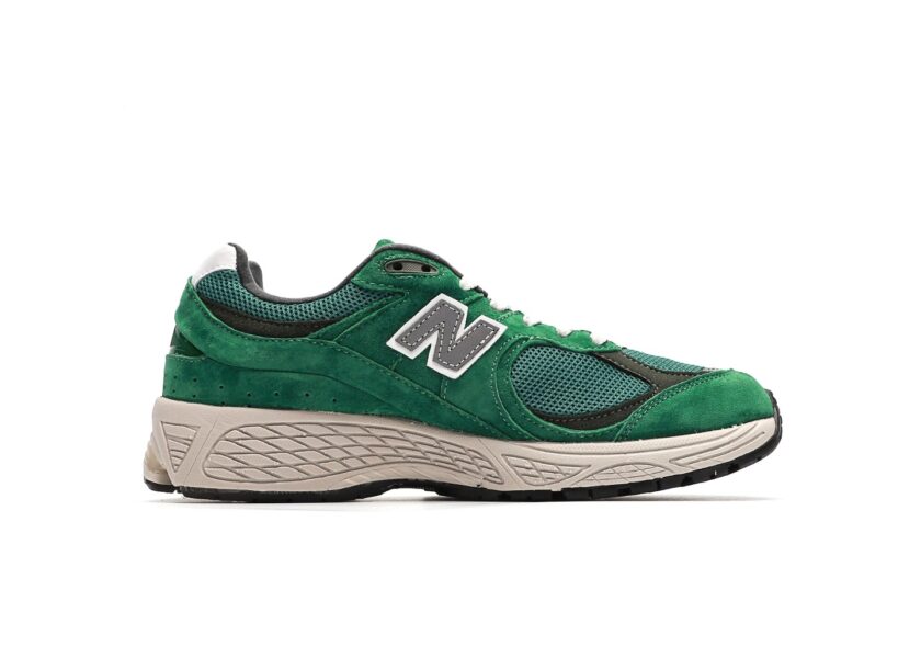 New Balance 2002R Forest Green - Image 2