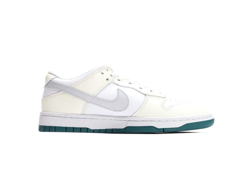 Dunk Low GS White Green Grey - Image 2